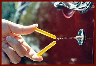 Locksmith Lock Store Shawnee, KS 913-364-2656 - 7-broken-key-extraction