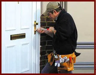 Locksmith Lock Store Shawnee, KS 913-364-2656 - 8-unlock-service